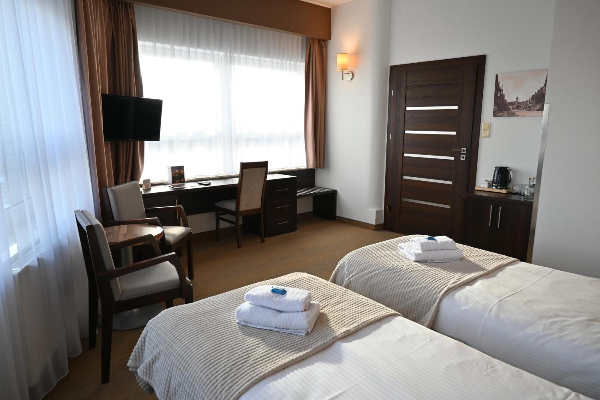 Hotel Centrum Мальборк Экстерьер фото