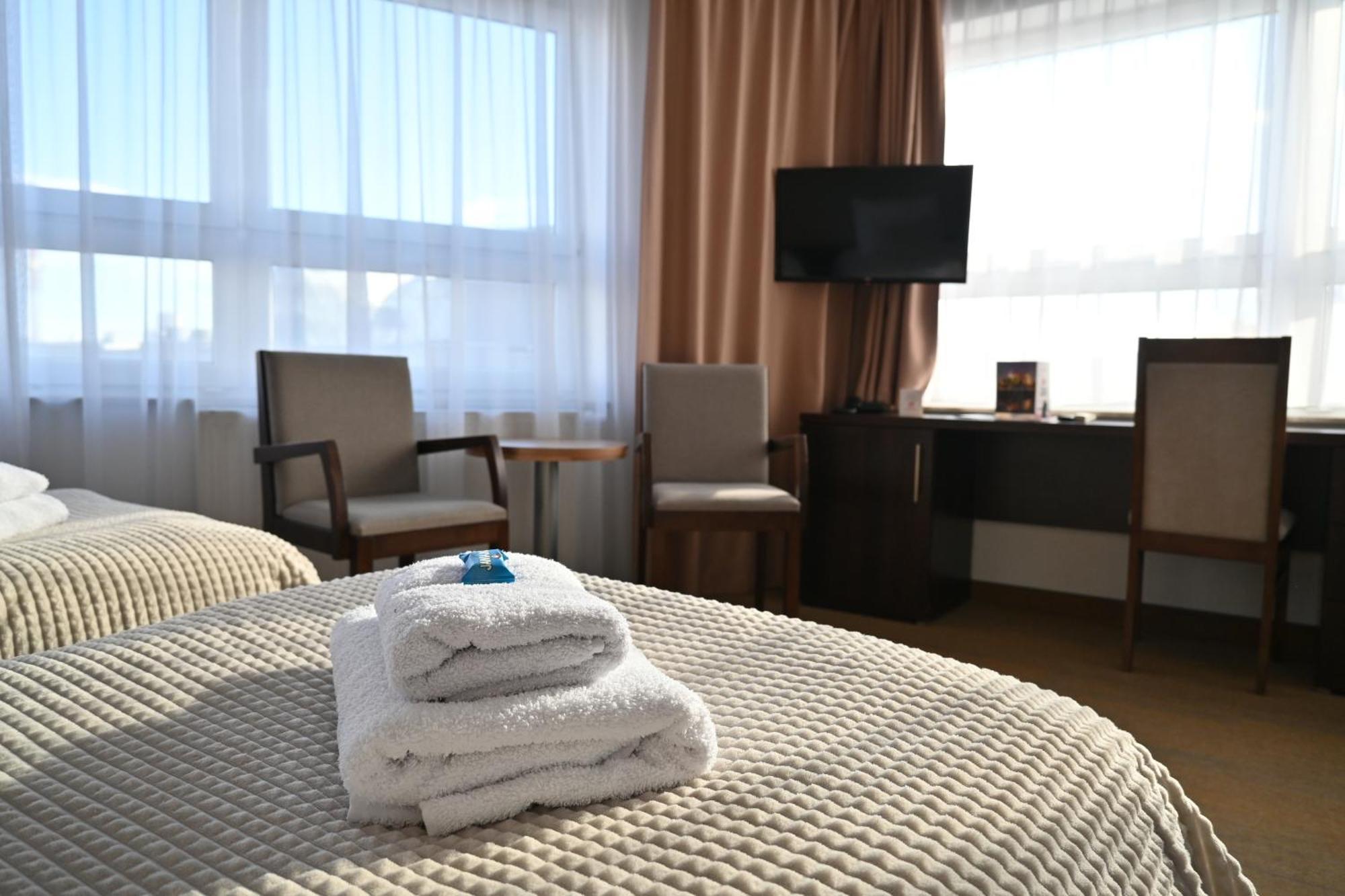 Hotel Centrum Мальборк Экстерьер фото