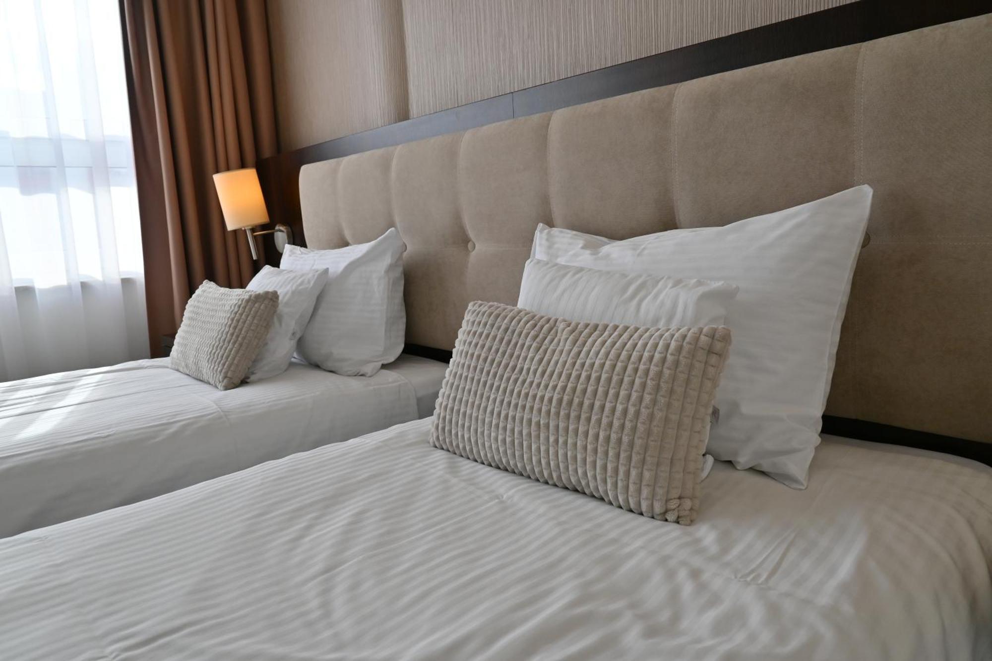 Hotel Centrum Мальборк Экстерьер фото